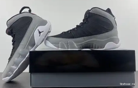 CT8019-060 Particle Grey CT8019-060 Retro Jordan 9 0515